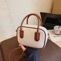 Bolso chic de tejido beige con ribete de cuero marrón y correa cruzada para el diario - Marrón