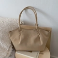Grote beige PU-leren draagtas met unieke gevlochten knoophengsels en minimalistisch design - Universele Specificatie / Khaki