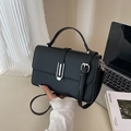 Klassieke zwarte lederen crossbody handtas met zilveren U-vormige gesp voor dames - Zwart