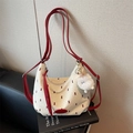 Beige canvas hobo tas met rode strikjes, leren riem en een pluchen schapenhanger - Rode Strik Canvas Print (GE-8622) / Rood