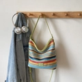 Bolso saco de tejido a rayas coloridas con correa de cuero verde claro y casual - Sin colgante / Verde