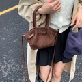 Borsa tote vintage in pelle scamosciata marrone scuro con manici e tracolla - caffè
