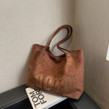 Borsa tote in pelle scamosciata marrone scuro con logo HOOTO e tracolla vintage - caffè