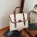 Sac à dos vintage de style britannique en crème et marron avec double boucles - Blanc et Café