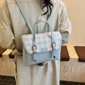 Sac à dos bleu clair style britannique avec rabat à carreaux et bretelles - Bleu