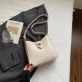Bolso tipo cubo bandolera blanco roto elegante para mujer con cierre dorado chic - Sin colgante / Blanco Roto