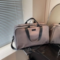 Borsa business in tessuto Oxford taupe con manici neri e tracolla regolabile - Cachi