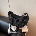 Borsa a tracolla casual in denim nero con tasche multiple e cinturino regolabile - Nero