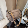 Grijze nylon crossbodytas met brede bloemen jacquard schouderband en vele vakjes - Grijs