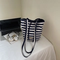 Cabas minimaliste en toile à rayures bleu marine et blanc avec étiquette en métal - Rayure Marine