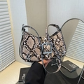 Sac à bandoulière tendance à motif serpent beige et marron avec boucle argentée - Kaki