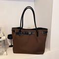 Grand sac cabas en toile marron foncé avec anses en cuir noir et boucle argentée - Marron