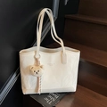 White pleated tote bag with large capacity and cute plush bear charm for daily use - Off-white