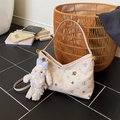 Borsa sottobraccio crema con ricamo M colorato e ciondolo a forma di coniglio - Multicolore Con Ciondolo