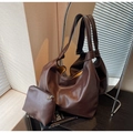 Set borsa tote in pelle PU marrone scuro con manico a nodo e custodia interna abbinata - caffè
