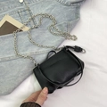 Mini sac seau en cuir grainé noir avec chaîne argentée et bandoulière amovible - Sans pendentif / Noir