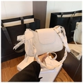 Chic beige underarm bag with elegant pearl charms and lace bow decoration - White with Pendant