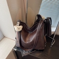 Vintage dark brown oversized tote bag in glossy wrinkled PU leather with bear charm - Coffee