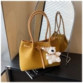 Sac cabas jaune gingembre à texture tissée avec un joli pendentif ours en peluche - Avec Pendentif / Marron