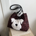 Donkerrode shopper met luipaardprint, pluche Schnauzer-patch en zwarte schouderbanden - Bordeauxrood