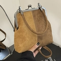 Retro schelptas in tweekleurig bruin suède met metalen sluiting en schouderriem - Bruin