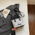 Fashionable black and white checkered bucket bag with gold hardware and polka dot pattern - Black without Pendant