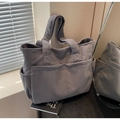 Sac fourre-tout en velours côtelé gris foncé avec rayures et poches utilitaires - Gris