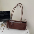 Dunkelbraune Wildleder-Schultertasche mit langer Form und kariertem Schleifendetail - Braun Ohne Anhänger