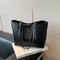 Borsa tote minimalista in pelle PU nera con scritte dorate e doppie spalline sottili - Nero