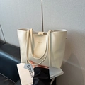 Elegante borsa tote bianco sporco di grande capacità con finitura in ecopelle - Bianco