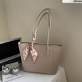 Grand sac cabas beige avec texture litchi et foulard pied-de-poule pour le bureau - Blanc Cassé
