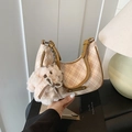 Sac hobo à carreaux beige avec breloque lapin en peluche et plaque métallique chic - Style 2 Khaki (Glands) avec Pendentifs