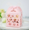 Elegante lasergeschnittene rosa Hochzeits-Süßigkeitsbox mit Herzmustern und Schleife - Rosa