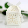 Witte lasergesneden bedankdoos met kruis en organza lint voor bruiloften en feesten - Ivoor