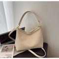 Sac fourre-tout matelassé blanc crème avec motif à chevrons et détails dorés - Blanc Cassé