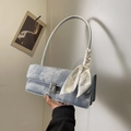 Borsa baguette azzurra effetto marmo con manico argentato e dettaglio foulard - Blu e Argento