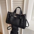 Borsa tote nera traforata al laser con hardware argento e tracolla staccabile - Nero