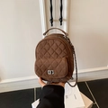 Mochila mini marrón acolchada en gamuza con elegante correa de cadena - Marrón