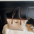 Borsa tote classica beige a scacchi con finiture in pelle marrone e due tracolle - Khaki Senza Pendente