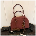 Bourgondische mat Boston tas met lederen handvaten en retro charme details - Met Hanger / Rood met Hanger