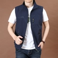 Gilet outdoor da uomo blu scuro con collo alto e tasca sul petto con cerniera di alta qualità - M / Blu scuro