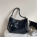 Retro black high-capacity faux leather shoulder bag for women with polished finish - Black without Pendant