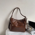 Dark brown leather tote bag with large capacity and elegant gold zipper detail - Brown No Pendant