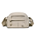 Dettaglio della borsa a tracolla in nylon beige con tasca a zip e tracolla regolabile - Cachi