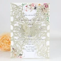 Lasercut Schmetterling Hochzeitskarte in Champagner-Gold mit Glitzer und Blumen-Inlay - Cyangelb