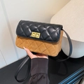 Borsa a tracolla trapuntata bicolore nero e marrone con fibbia in oro metallo - Cachi