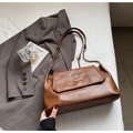 Vintage brown shoulder bag with gold chain strap and sleek metal buckle detail - No Pendant / Brown
