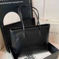 Grand sac cabas noir minimaliste en similicuir avec de longues bretelles d'épaule - Noir