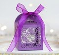 Boîte à bonbons violette découpée au laser avec ruban pour mariages et fêtes - Violet foncé