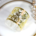 Rond de serviette doré en papier perlé avec motif floral européen ajouré chic - Or Réfléchissant